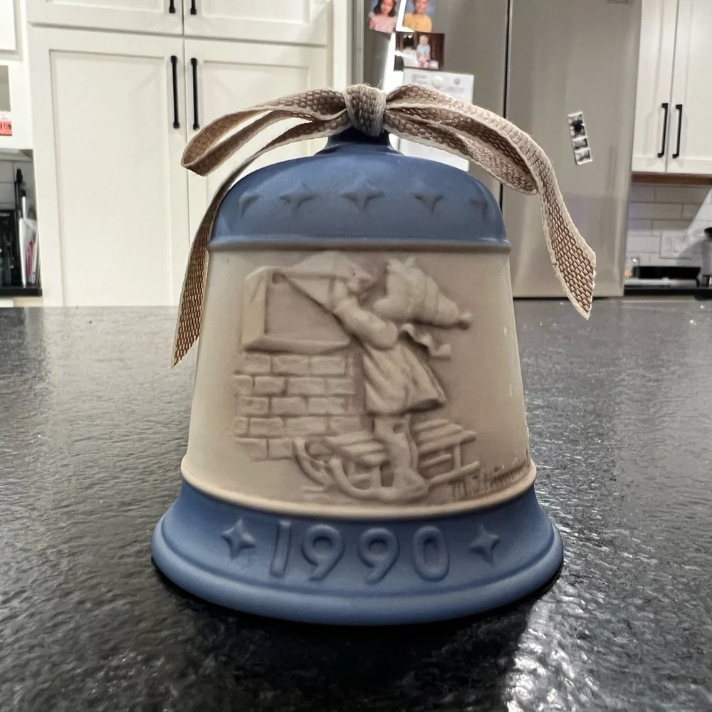 Goebel Vintage Hummel 